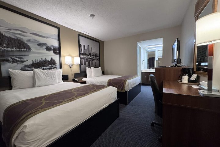 Room 12 of 34