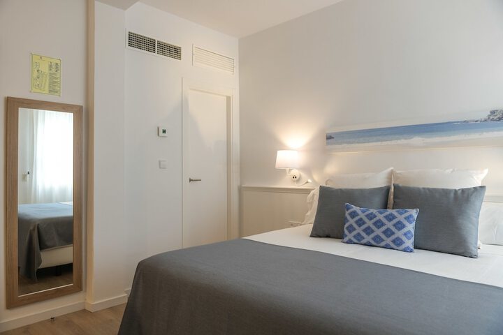 Room 45 of 147