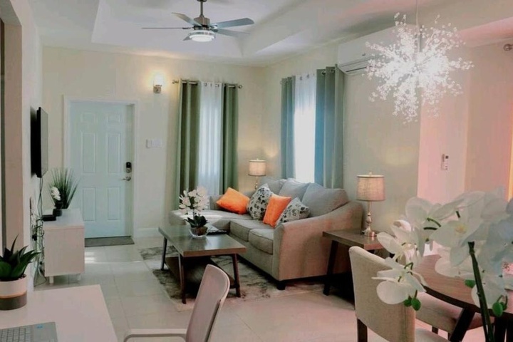 Room 5 of 12