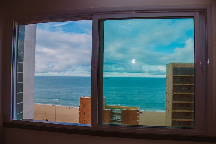 Room 12 of 34