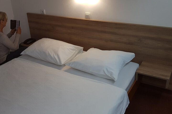 Room 5 of 52