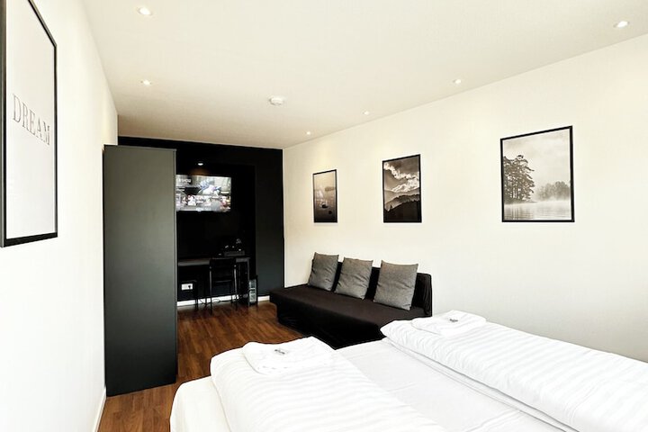 Room 14 of 63