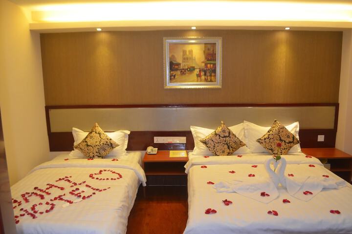 Room 4 of 31