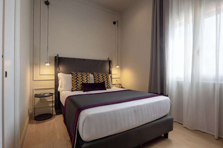 Room 5 of 31