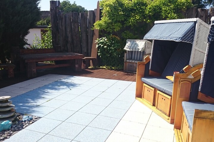 Sundeck 28 of 30