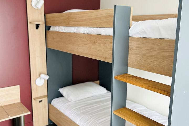 Room 16 of 51