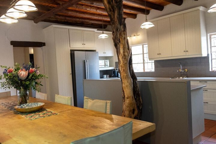 Room 48 of 198