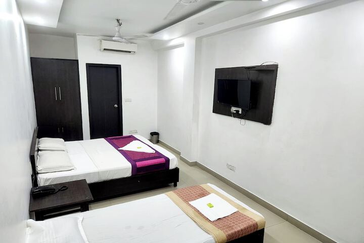 Room 66 of 90