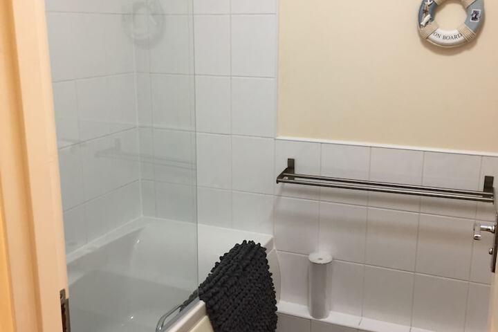 Room 12 of 24