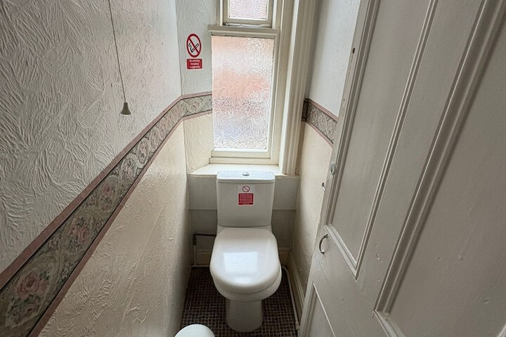 Room 28 of 41