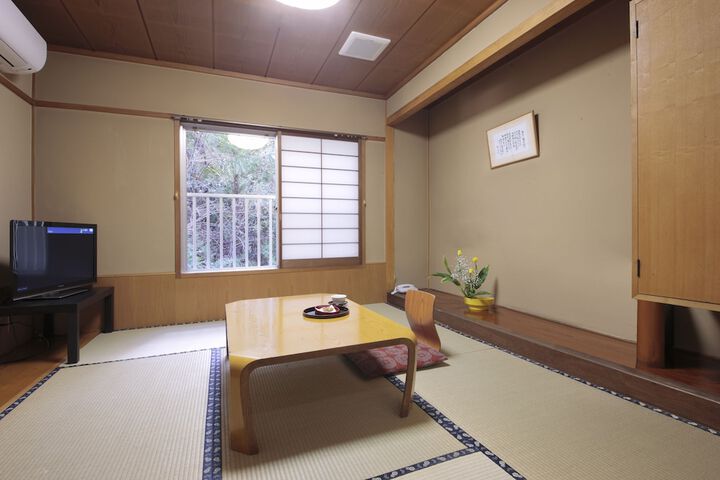 Room 21 of 94