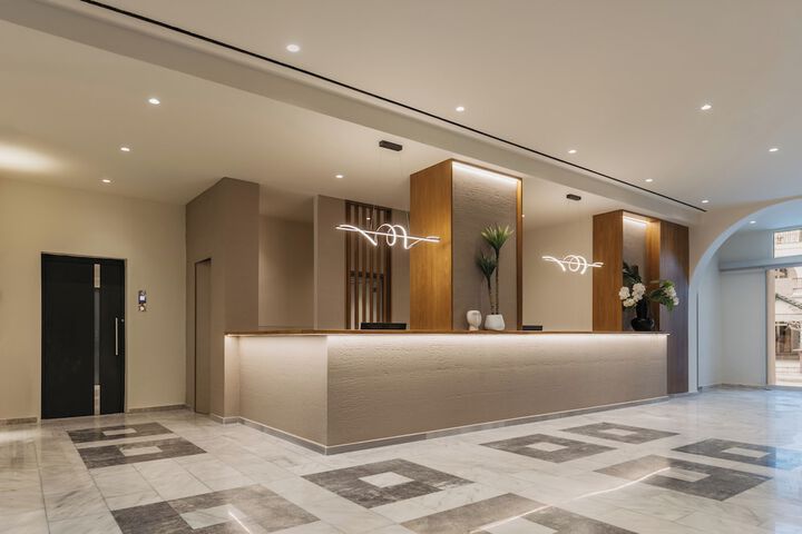 Hotel Interior 10 of 184