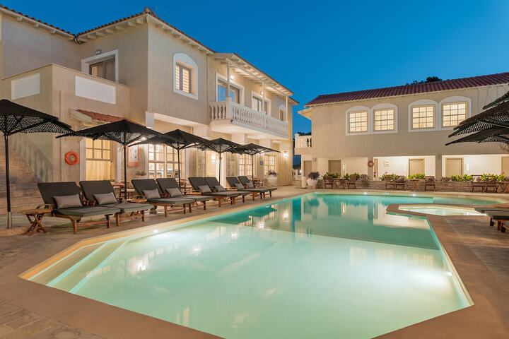 Pool 57 of 107
