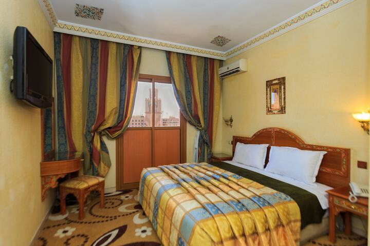 Room 10 of 34