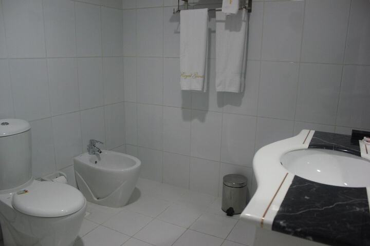 Room 13 of 30