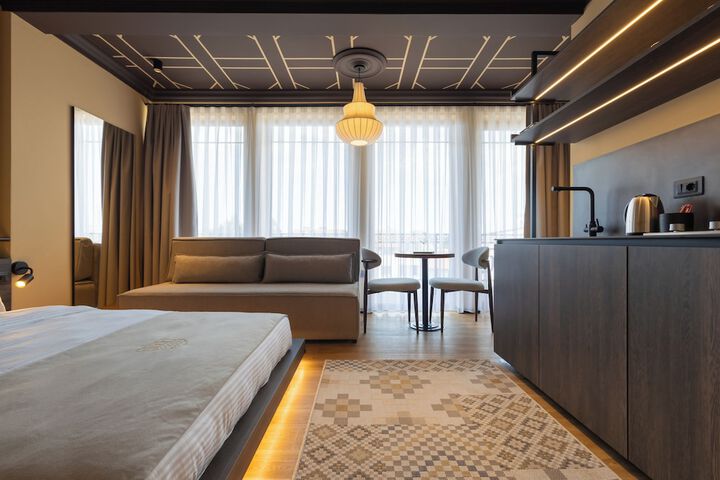 Room 47 of 79