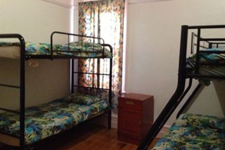 Room 8 of 10