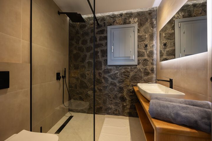 Room 28 of 56