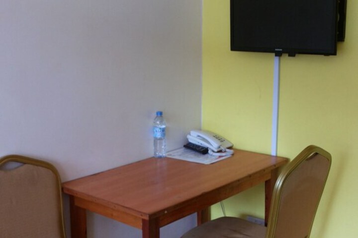 Room 13 of 73