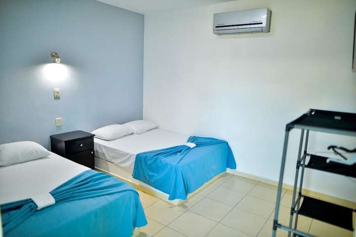 Room 10 of 21