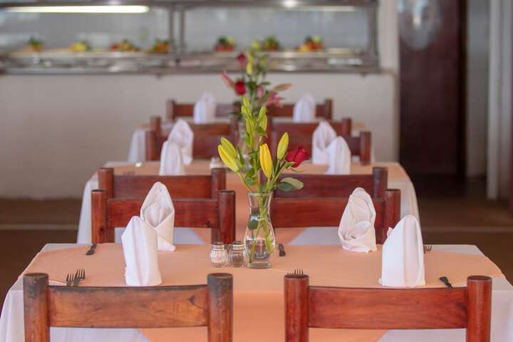 Dining 45 of 67