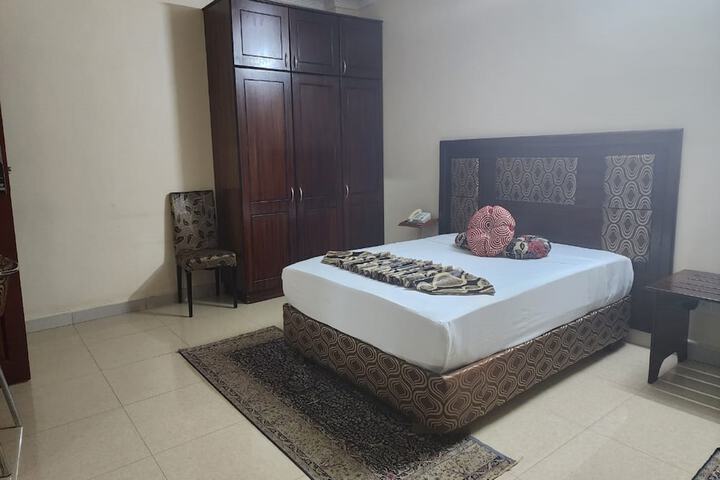Room 3 of 67