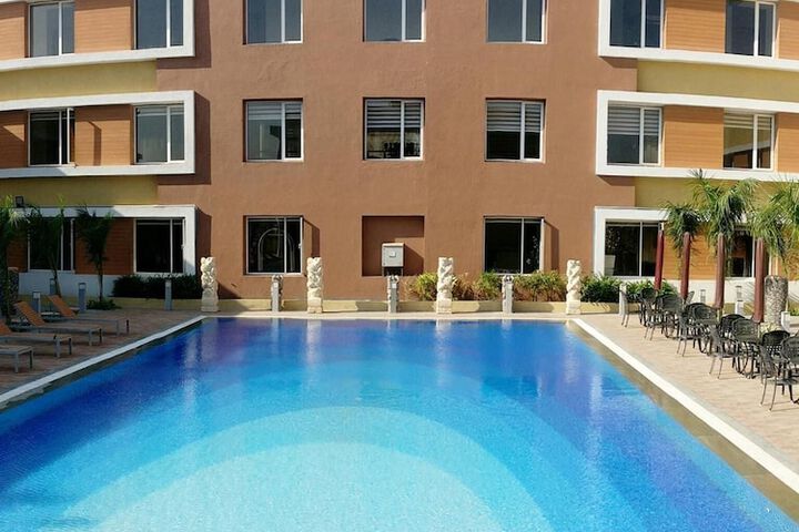 Pool 17 of 32