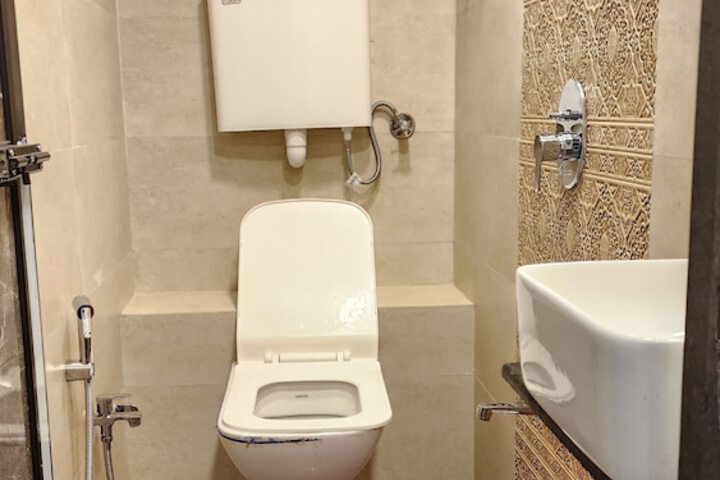 Room 4 of 6