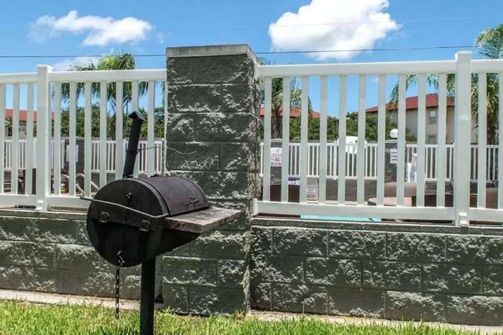BBQ/picnic area