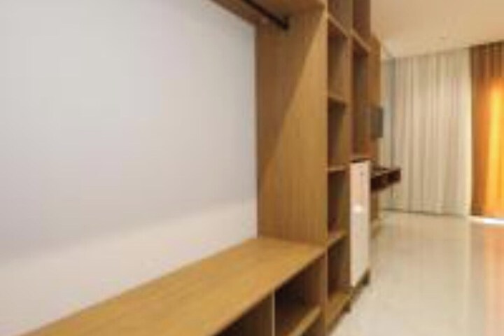 Room 34 of 65