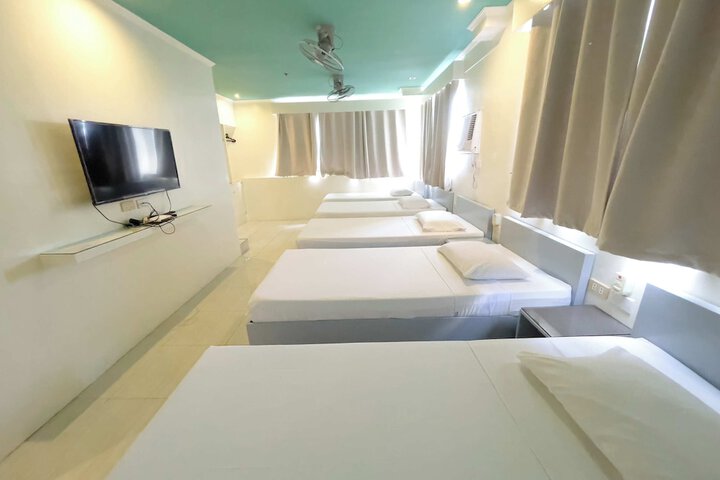 Room 25 of 62