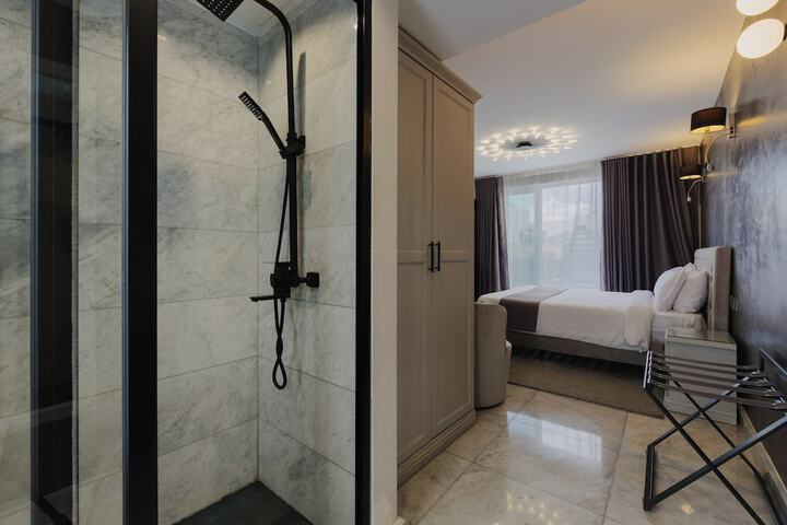Room 40 of 67