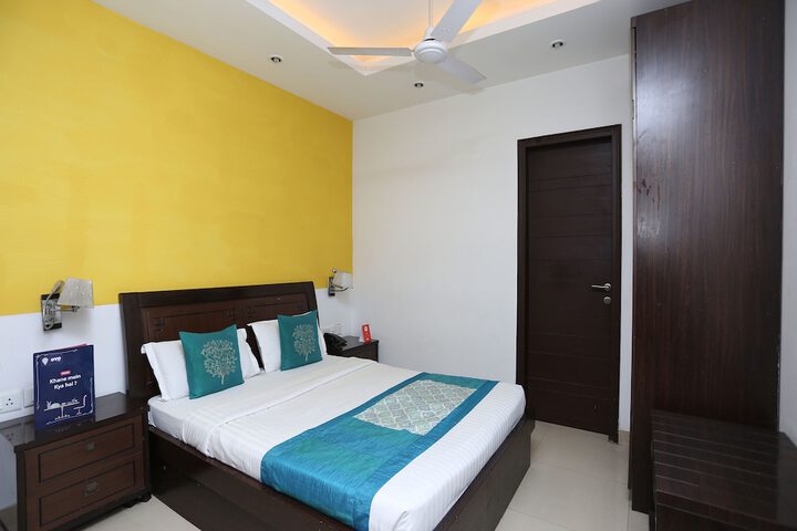 Room 6 of 19