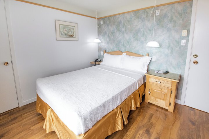 Room 3 of 81