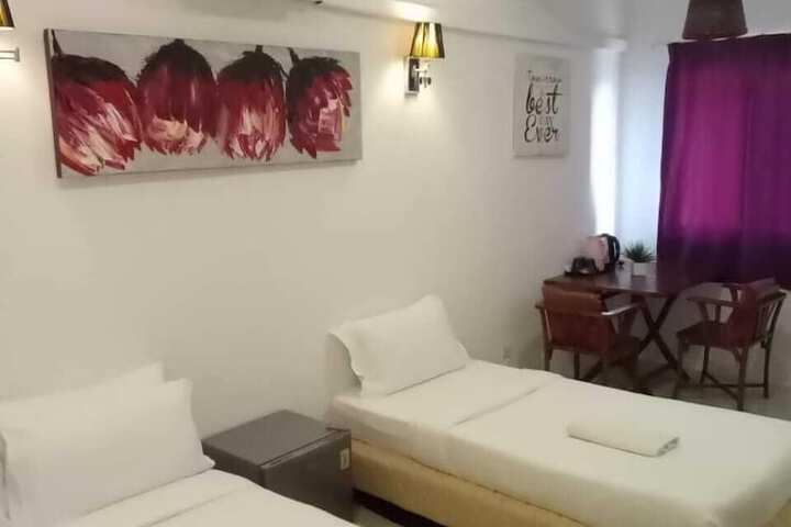 Room 6 of 53