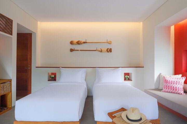 Room 4 of 26