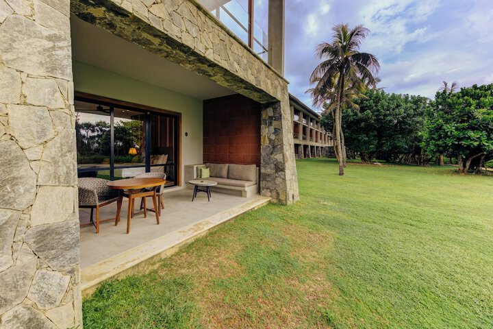 Hotel Exterior 77 of 78
