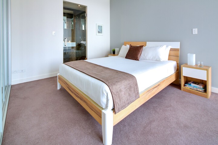 Room 6 of 117