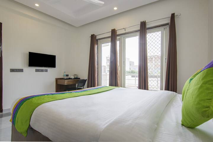 Room 15 of 26