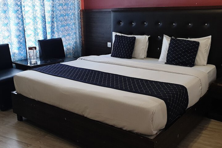 Room 3 of 26