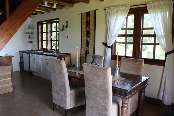 Room 10 of 27