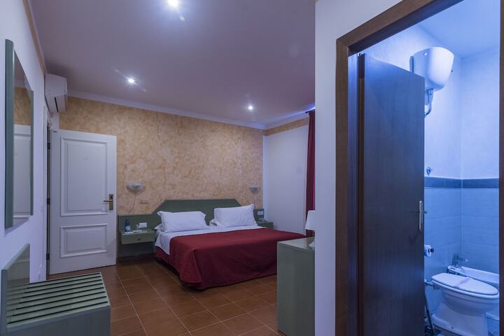 Room 19 of 55
