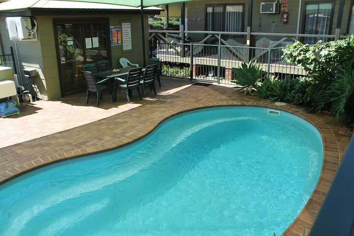 Pool Hotel