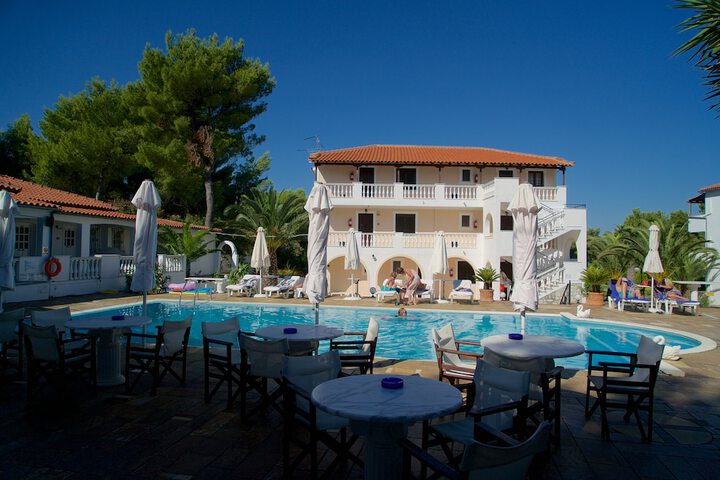 Pool Hotel