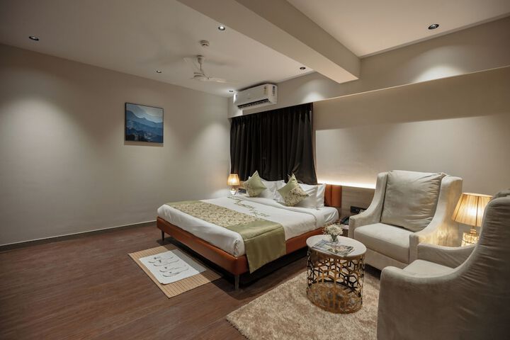 Room 15 of 34