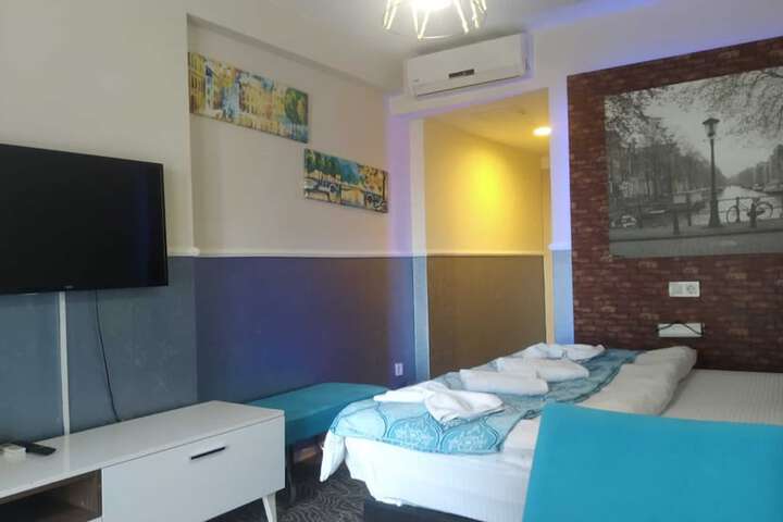 Room 51 of 88