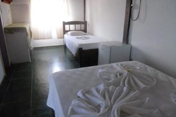 Room 9 of 14