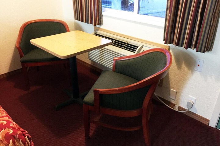 Room 20 of 42