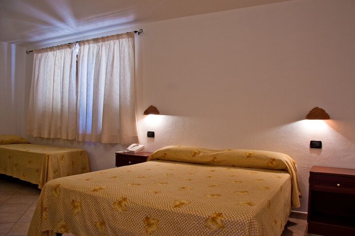 Room 15 of 15