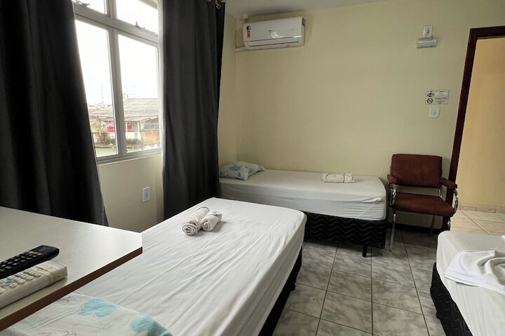 Room 25 of 74